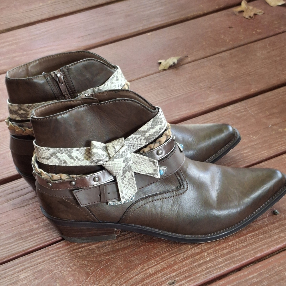 Mirand Lambert Brown Western Edgy Boho Ankle Boots Booties Size 9